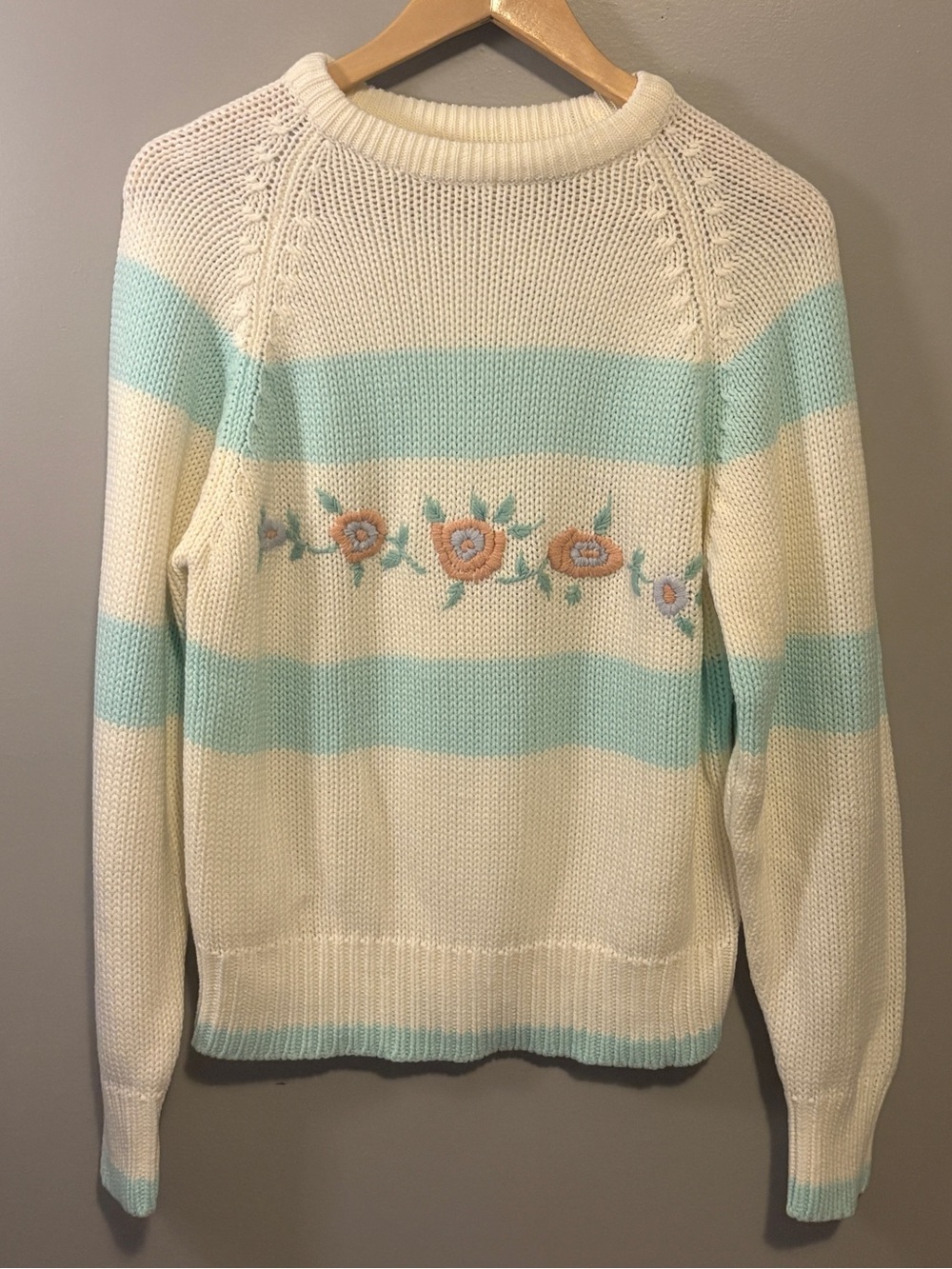 Early 2000s Cottagecore Grandmacore Knit Sweater Medium